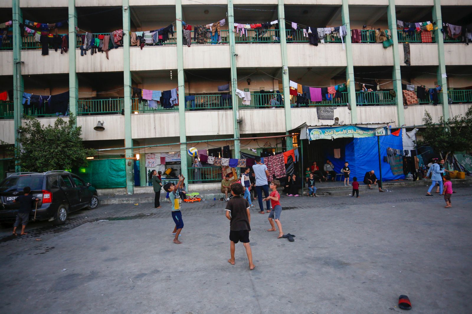 UNRWA : 69% des bâtiments scolaires où les familles déplacées cherchaient refuge ont été frappés