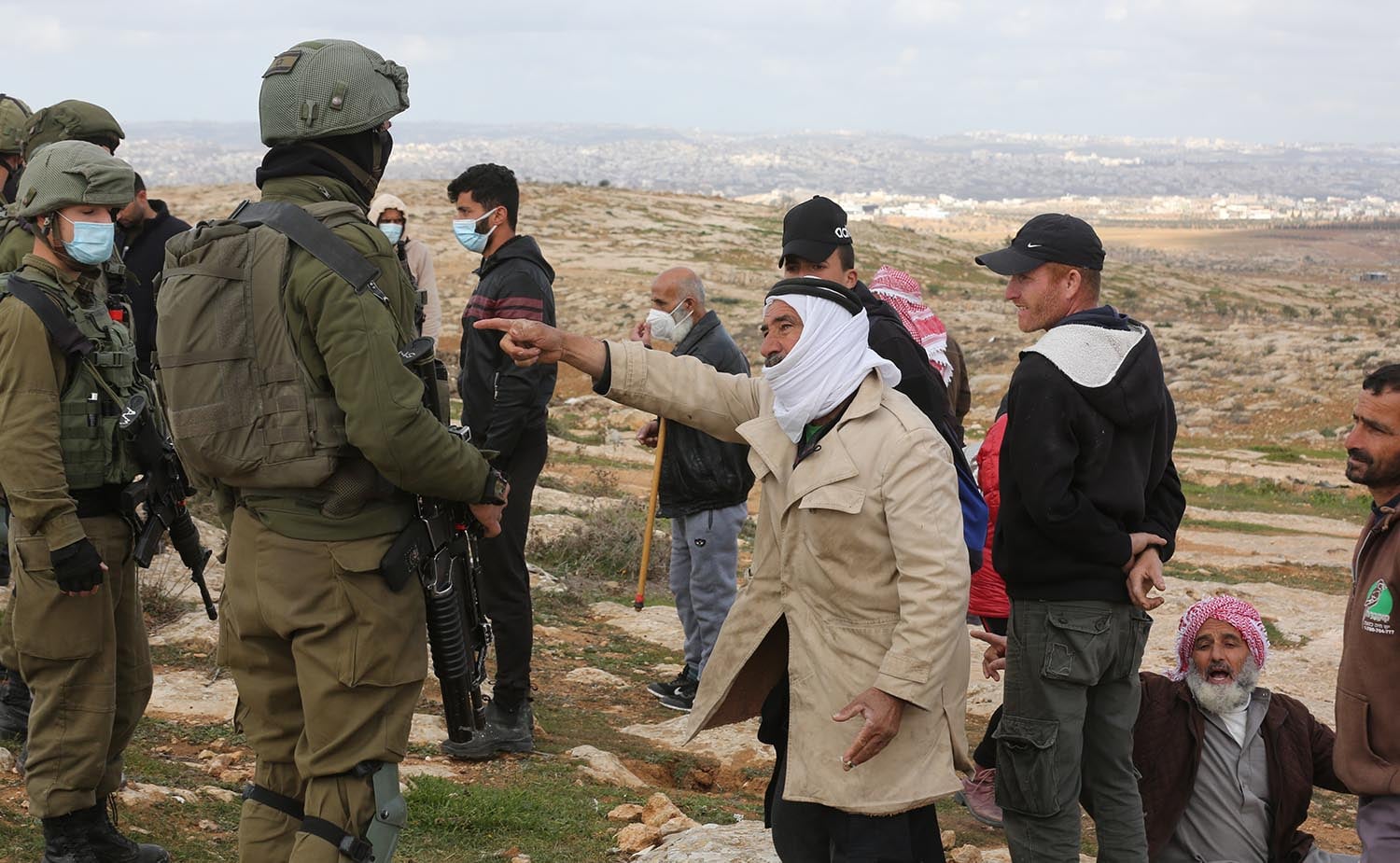 Des colons juifs attaquent les maisons de Palestiniens près d’Hébron