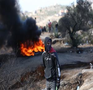 Des dizaines de cas d’asphyxie lors d’affrontements avec l’occupation à Naplouse  
