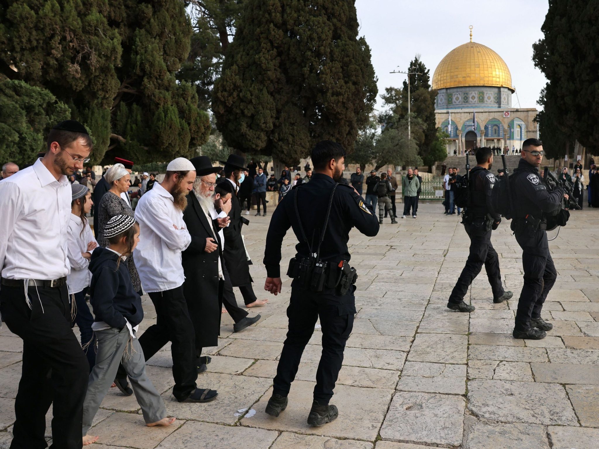 Jérusalem : les colons profanent la Mosquée Al-Aqsa  