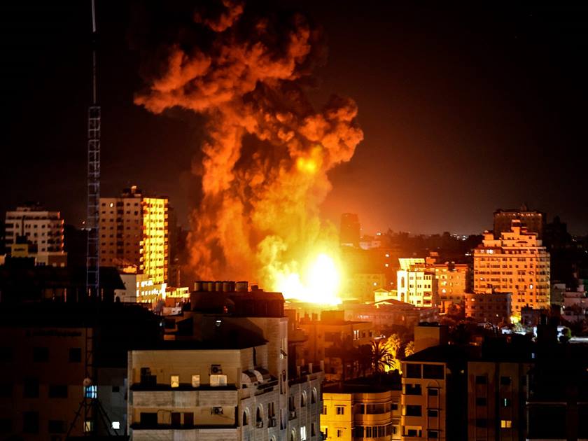 Des dizaines de martyrs et de blessés lors des raids d'occupation en cours dans diverses zones de la bande de Gaza
