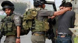 Les forces israéliennes  arrêtent trois jeunes Palestiniens dans le nord de la vallée du Jourdain