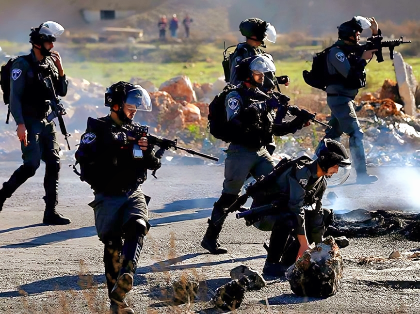 Trois Palestiniens touchés par balles réelles lors des affrontements avec les forces d'occupation à Qalqilya