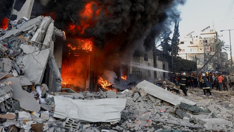 Martyrs et blessés dans un bombardement israélien visant des maisons et des installations à Nuseirat et Khan Yunis