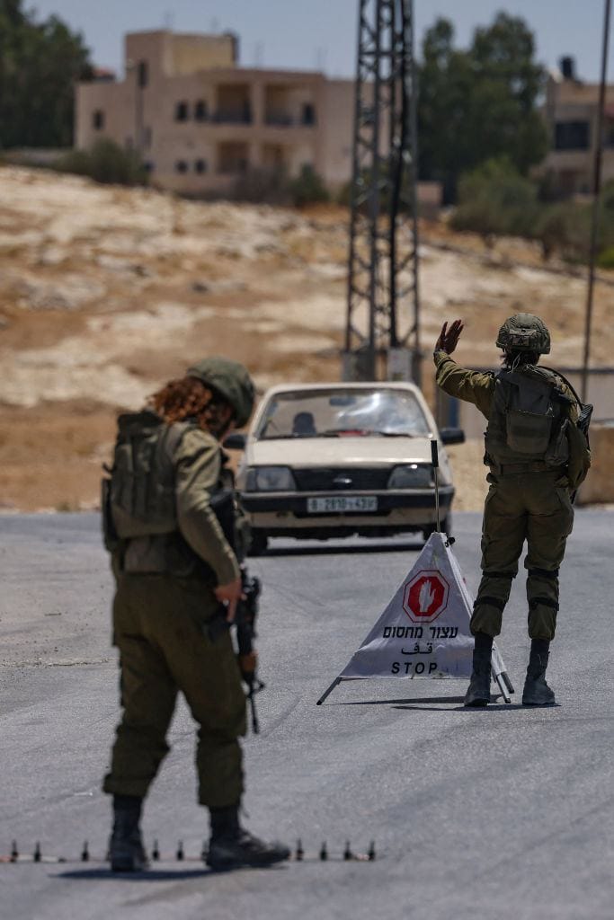 Un Palestinien blessé par des balles israéliennes près du poste de contrôle militaire de Huwwara 
