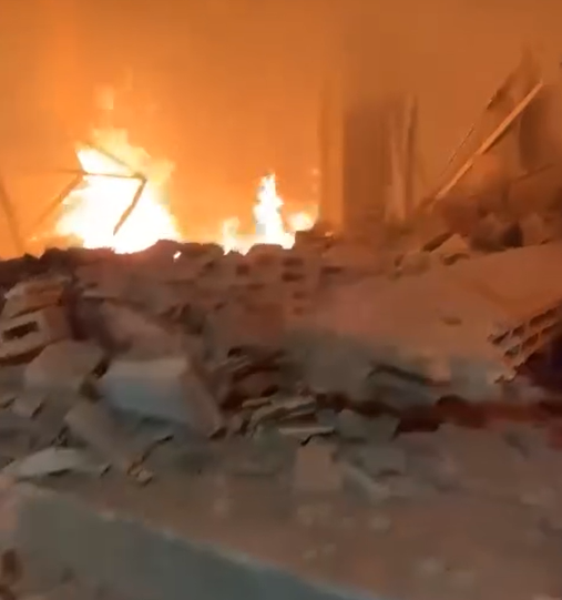 L'occupation bombarde et brûle des magasins d'un prisonnier près de Ramallah