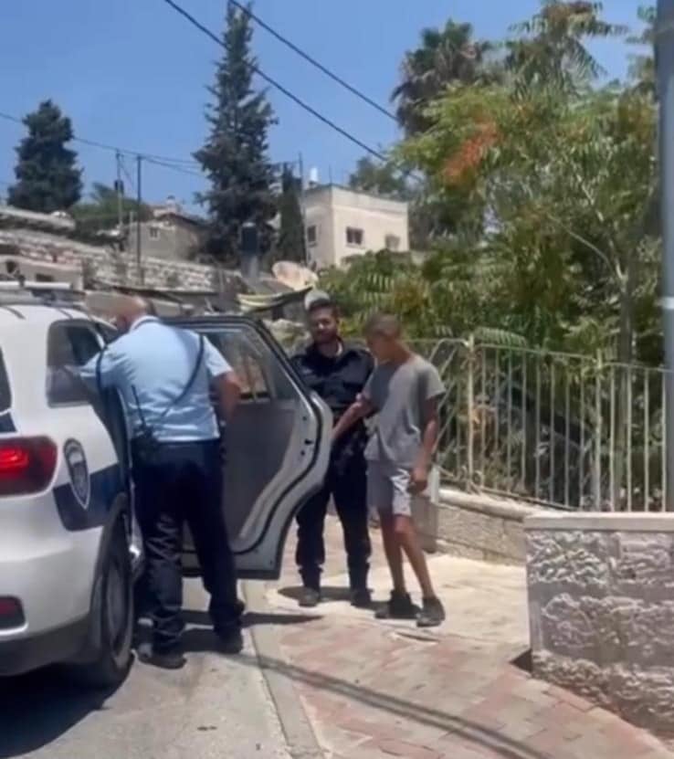 Un colon juif asperge quatre fillettes par le gaz au poivre à Jérusalem occupée
