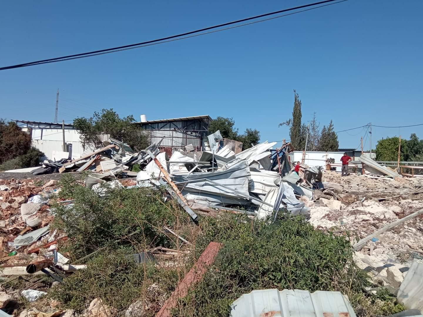 L’occupation détruit des installations à Salfit et Hébron