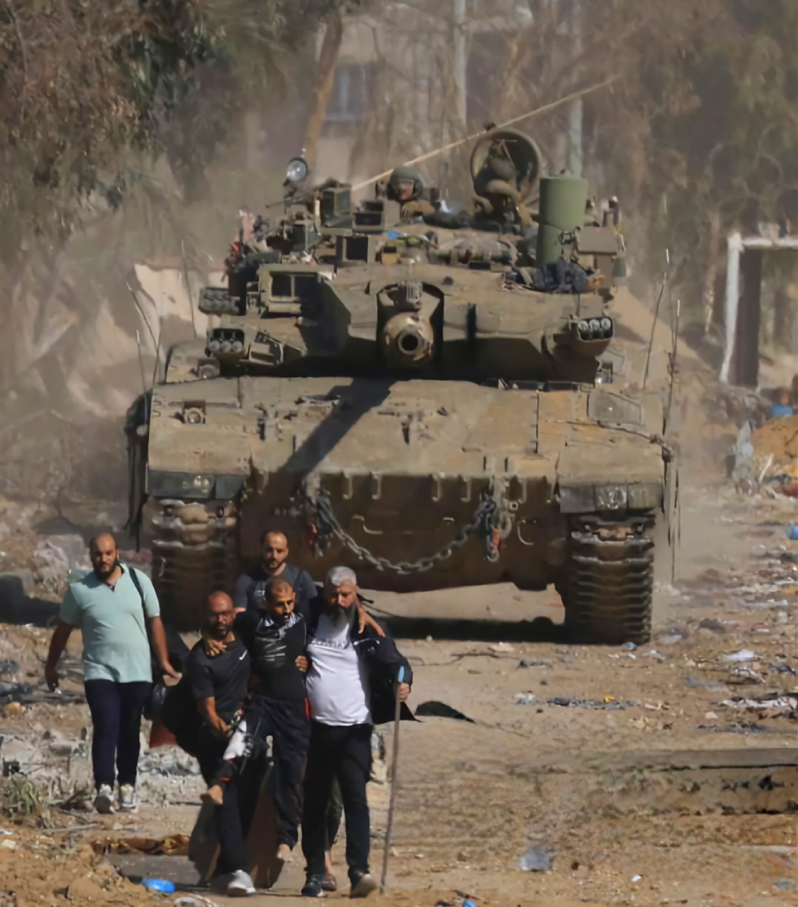 En violation de la pause humanitaire, Israël tire sur des maisons au centre de Gaza