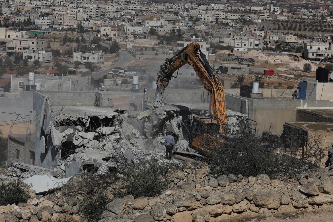 Deux maisons familiales d'un martyr et d'un détenu palestiniens seront détruites par Israël
