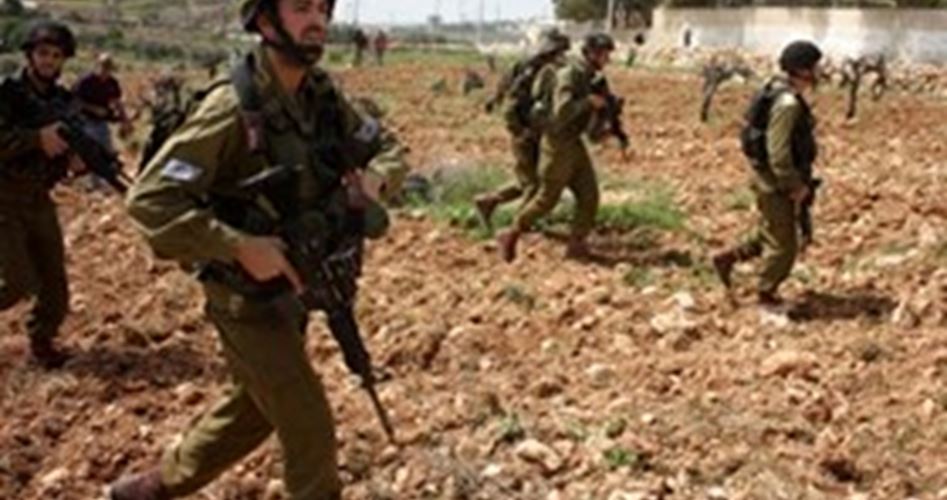 L'occupation notifie un citoyen d'évacuer  sa terre plantée d’oliviers à Kafr al-Dik