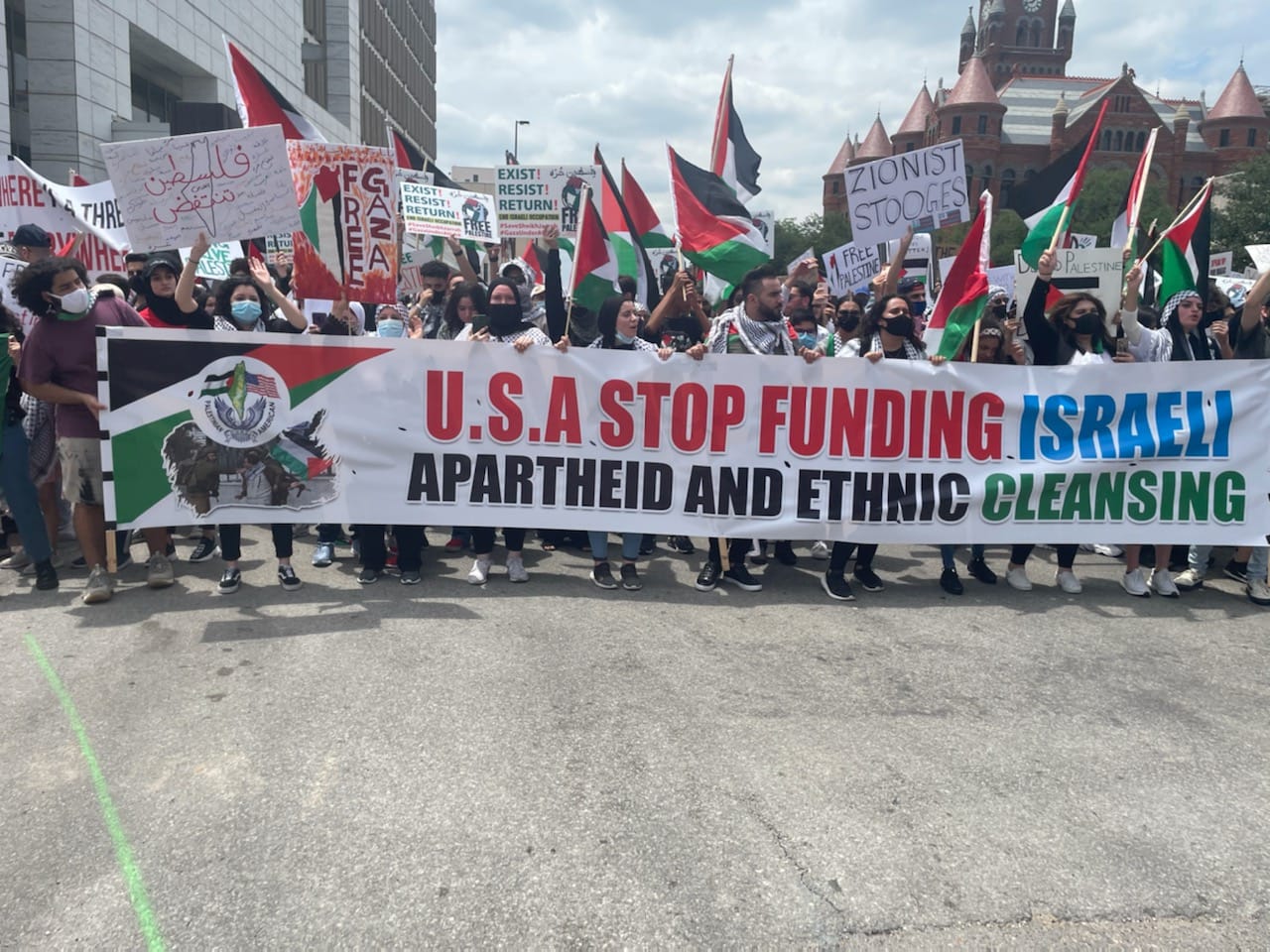 Une manifestation organisée dans la ville américaine, Dallas contre l'agression israélienne contre les Palestiniens