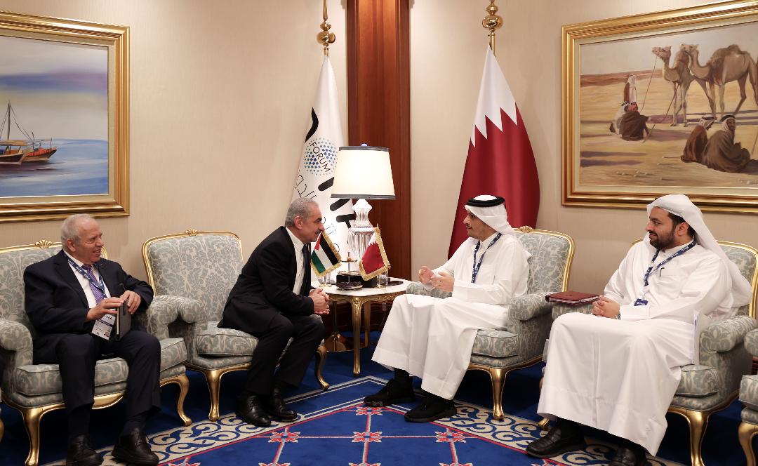 Le Premier ministre discute avec son homologue qatari d'une action commune pour mettre fin immédiatement à l'agression contre la bande de Gaza