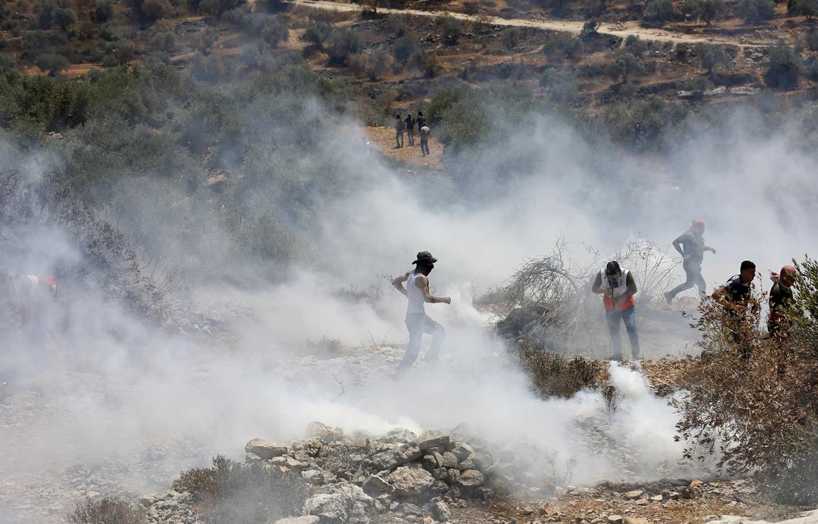 Des Palestiniens blessés et d'autres étouffés lors d’affrontements avec l’occupation à Beita