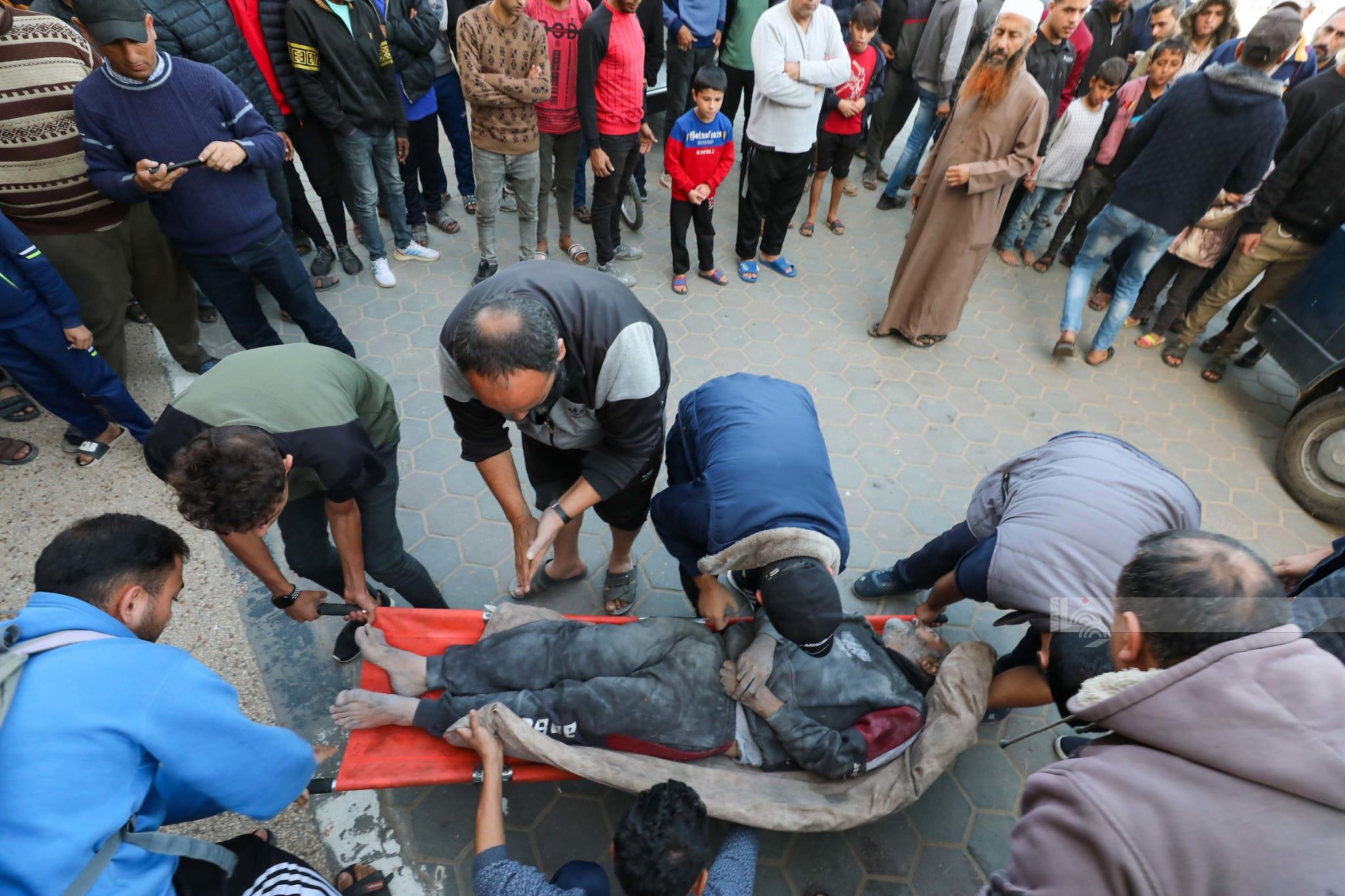 Des dizaines de martyrs et de blessés dans les bombardements israéliens contre des maisons de citoyens dans la bande de Gaza