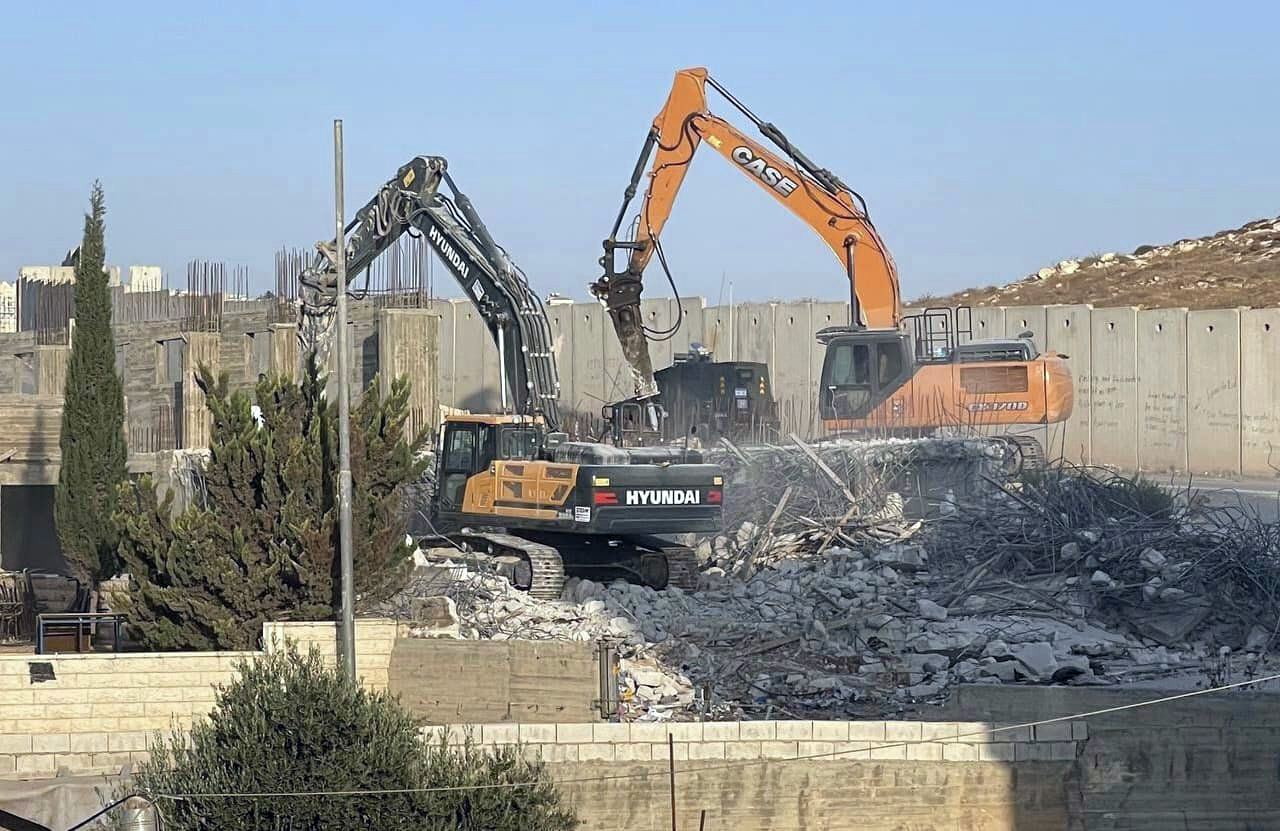 Cinq installations démolites par l'occupation à Rafat, au nord-ouest de Jérusalem