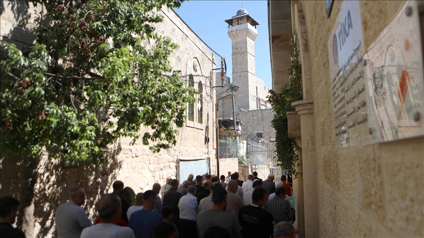 Israël empêche les Palestiniens de prier le vendredi dans une mosquée de Cisjordanie