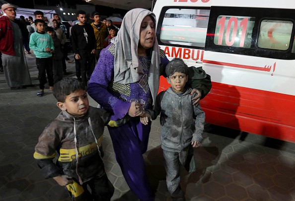 Des martyrs et blessés lors d'une série de raids israéliens sur diverses zones de la bande de Gaza