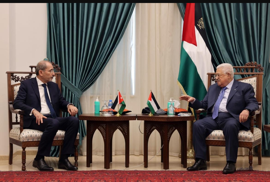  Le président palestinien accueille le ministre des affaires étrangères de Jordanie  