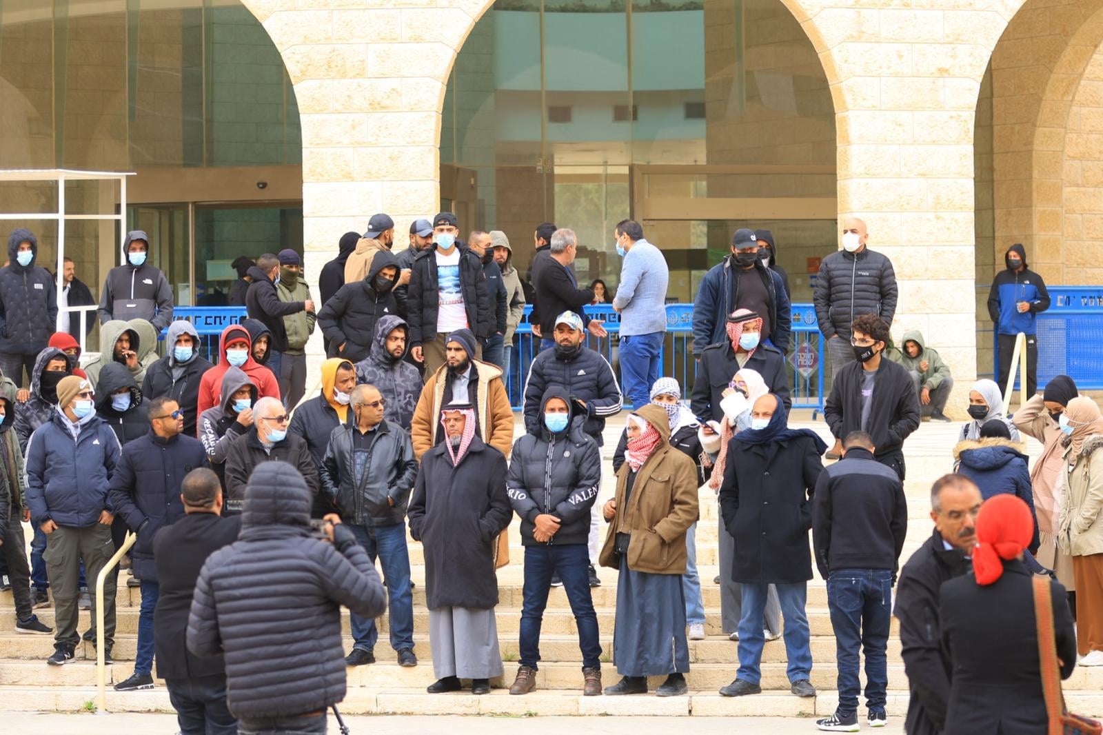 Des Palestiniens manifestent pour demander la libération immédiate des détenus d'Al-Naqab