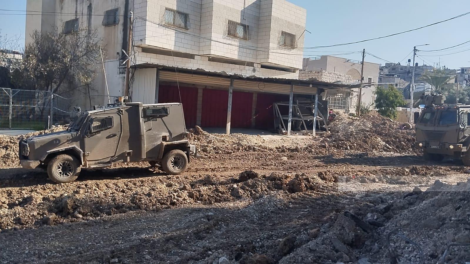 Une fillette blessée par des tirs israéliens dans le camp de réfugiés de Tulkarem