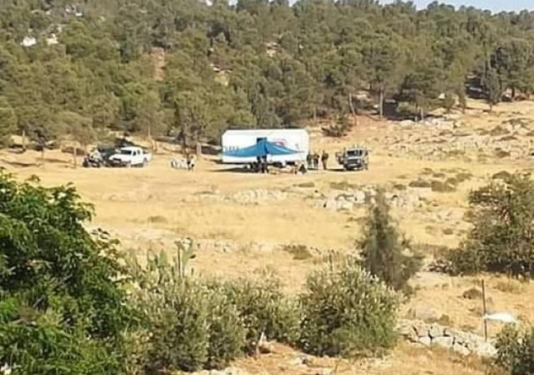Des colons installent une tente dans les territoires de Palestiniens près de Bethléem