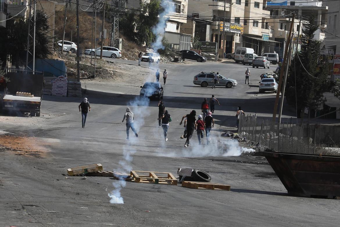 L’armée israélienne blesse plusieurs Palestiniens lors d’affrontements près d’Hébron