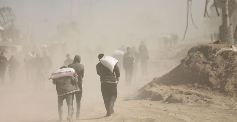 (Mise a Jour) Gaza : 19 martyrs dans un raid israélien ciblant un groupe de citoyens pendant qu'ils prenaient leur farine