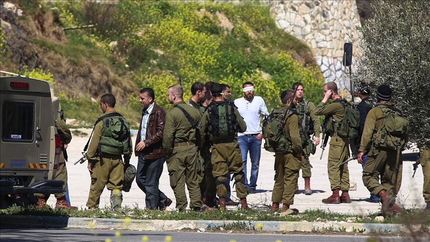Le total d’interpellés palestiniens augmente à 10 200 après qu'Israël arrête 25 Palestiniens en Cisjordanie