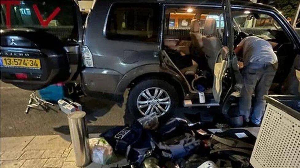 La police de l’occupation agresse l’equipe de BBC  