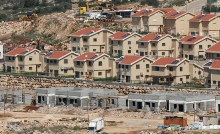 Les colons construisent de nouvelles unités coloniales dans la Vallée du Jourdain  