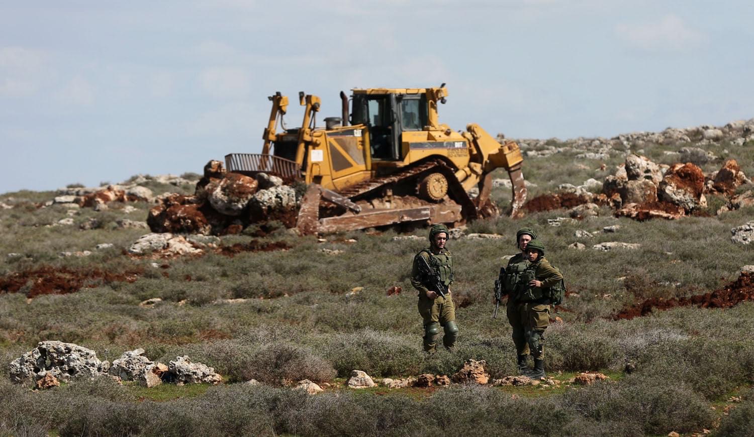 Les autorités israéliennes rasent des terres près de Naplouse 