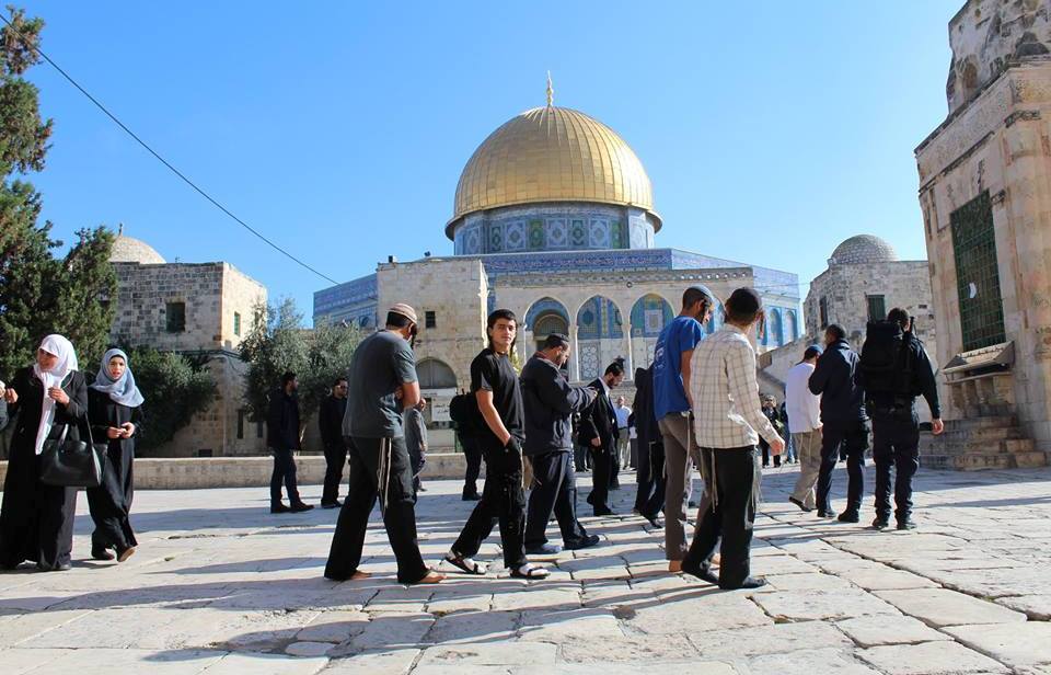 Des colons s’introduisent dans la mosquée d’Al-Aqsa