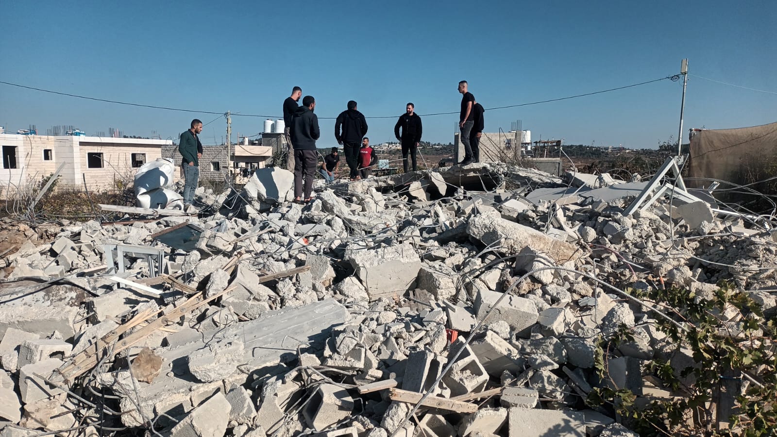(Mise à jour) Démolition des installations et maisons par l'occupation à différentes régions de la Cisjordanie occuppée 