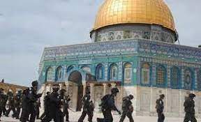 La chapelle du Dôme du Rocher prise d’assaut par la police israélienne 