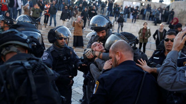 L'occupation réprime un stand de solidarité condamnant les tentatives d’exil des habitants à Silwan