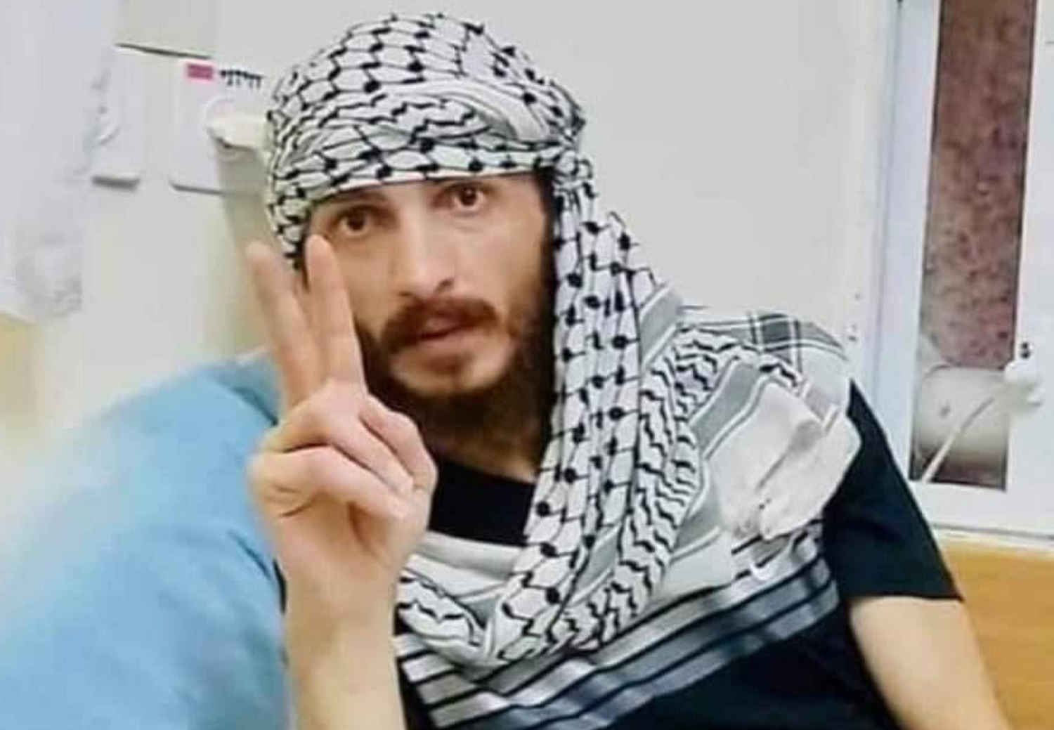 Apres une longue grève de la faim, le prisonnier Abu Atwan est relâché