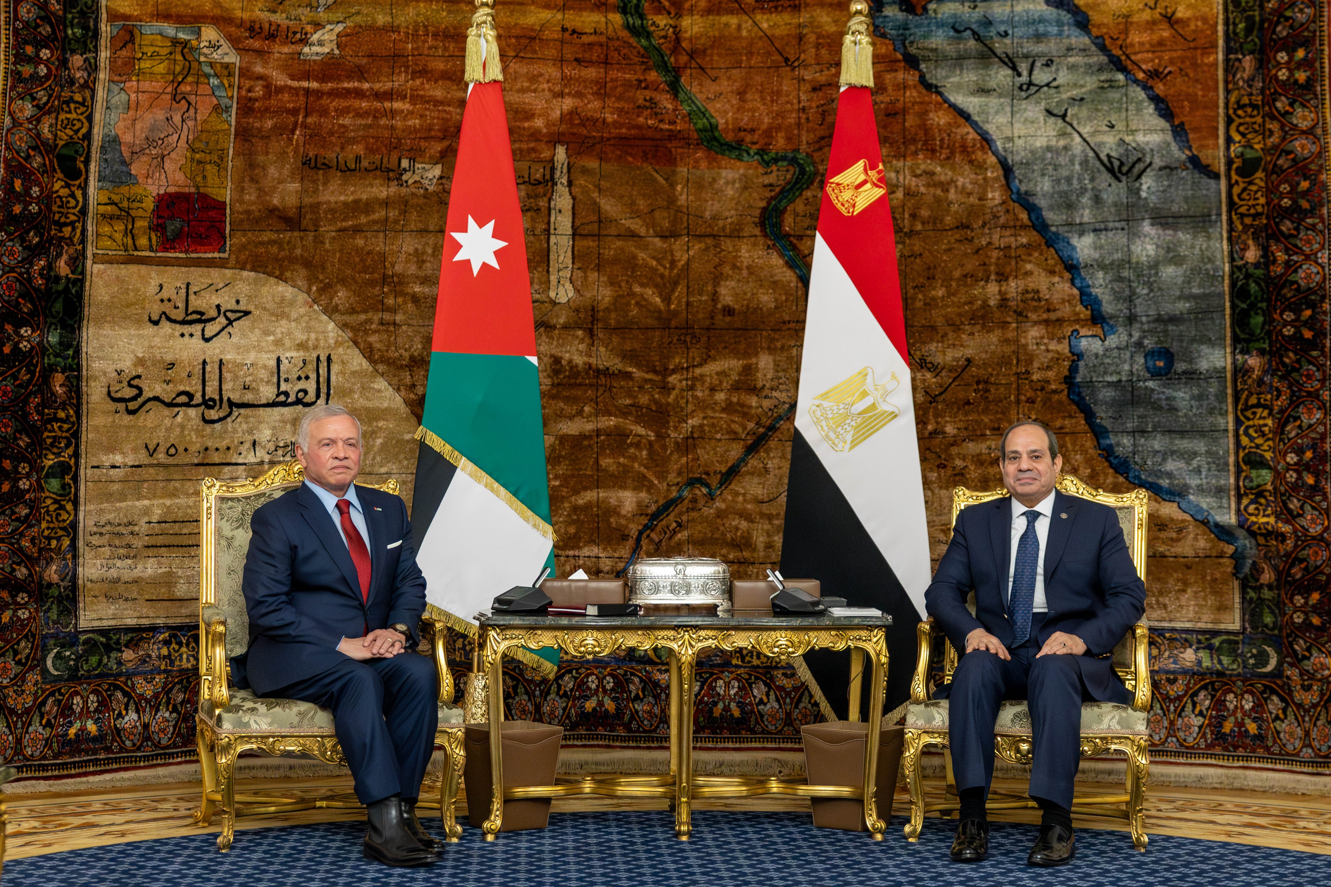 Deux dirigeants arabes appellent à intensifier les efforts pour mettre fin à la guerre israélienne à Gaza