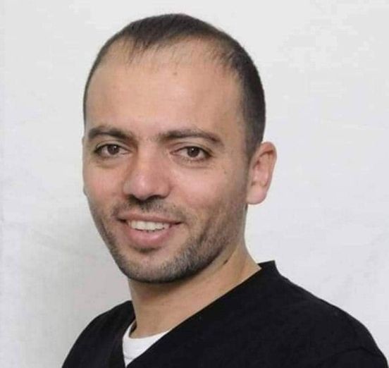 Malgré la gravité de son état de santé, l'occupation transfère le détenu, Awawda, à la prison « Ramleh ».