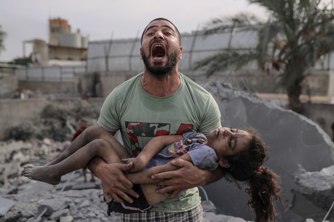 Jour 306 du génocide : Trois civils tués dans les bombardements israéliens sur Gaza
