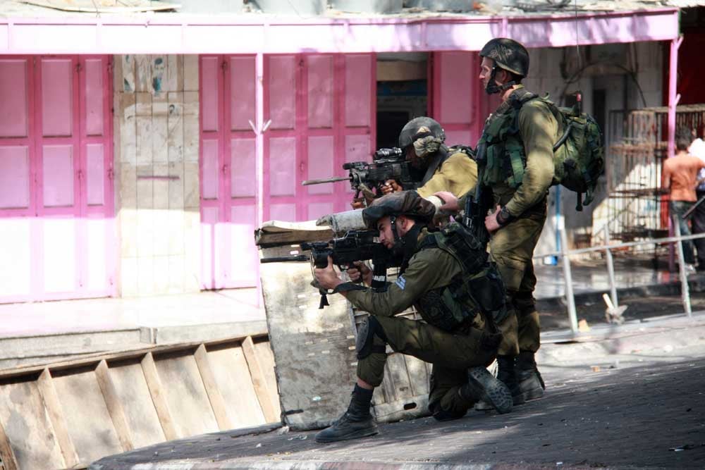 Des affrontements éclatent avec les forces d’occupation au centre d’Hébron