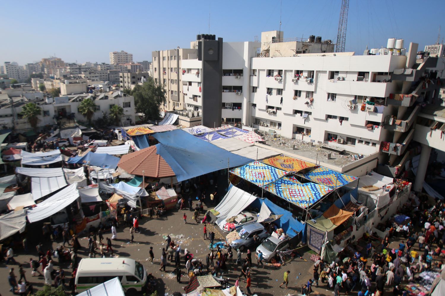 L'occupation continue d'assiéger le complexe médical d'Al-Shifa pour le septième jour