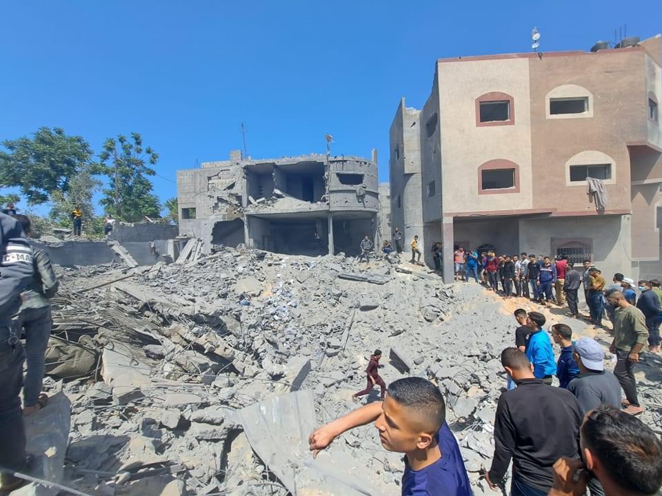 L'occupation pilonne une maison près de Beit Lahia  