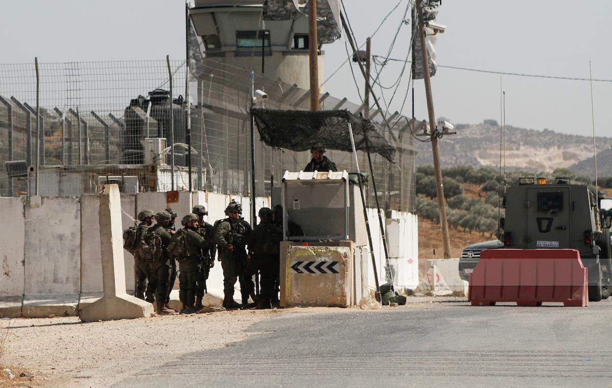 Israël continue de sceller des barrages militaires dans la vallée du Jourdain