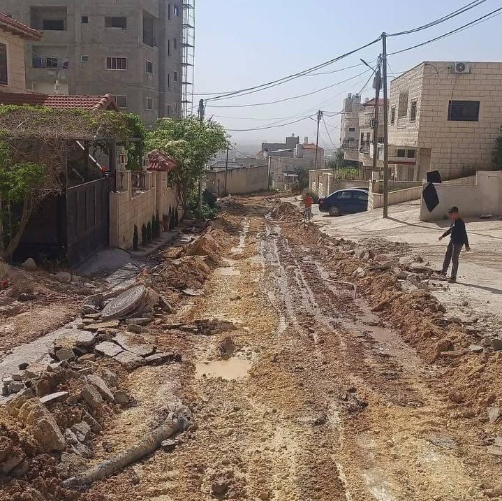 Les forces de l’occupation ravagent des rues à Tulkarem 