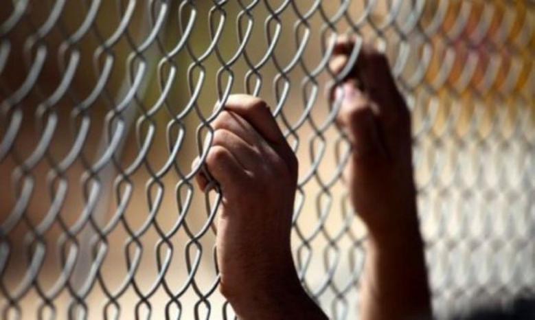 Les autorités israéliennes renouvellent la détention administrative contre un prisonnier pour la troisième fois