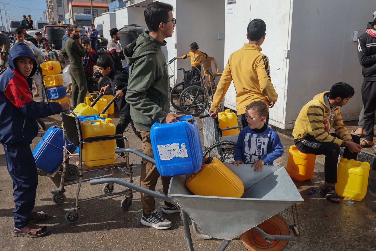 Manque de carburant et destruction des puits privent Gaza et le nord d'eau potable