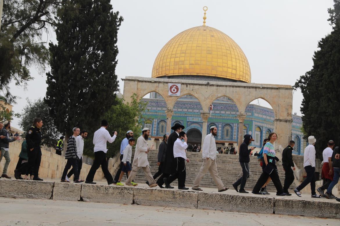 Al-Aqsa profanée par des colons et Al-Ibrahimi sera fermée demain pour les colons