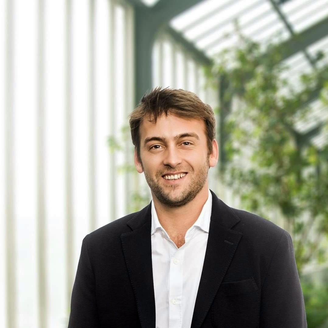 Commentant le meurtre de Shireen Abu Aqleh, un député belge appelle son gouvernement à sanctionner le gouvernement israélien 