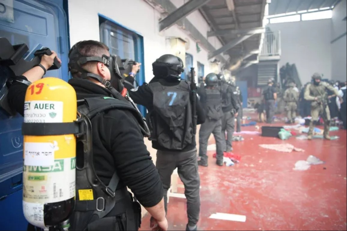 L'occupation tente d'éliminer un groupe de symboles du mouvement des prisonniers